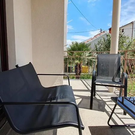 Novi Ii Apartment *